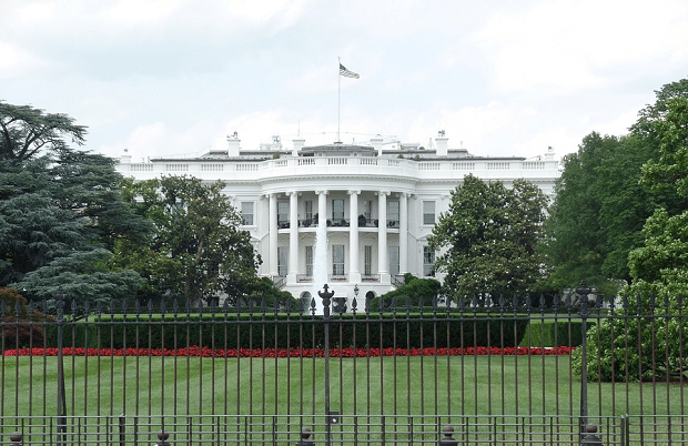 whitehouse new News consumption and politics: Left leaning sites grew in popularity in US swing states during election
