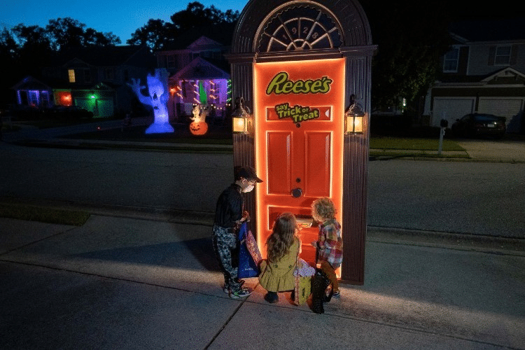 reese Dracula castle virtual parties, scary clowns and robot doors: Top 10 Halloween ads for a locked-down year